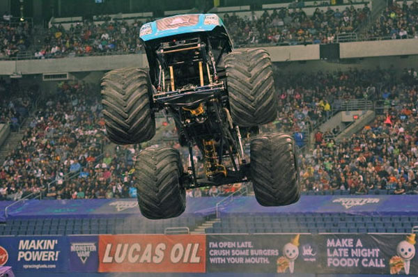 hooked-monster-truck-san-antonio-2014